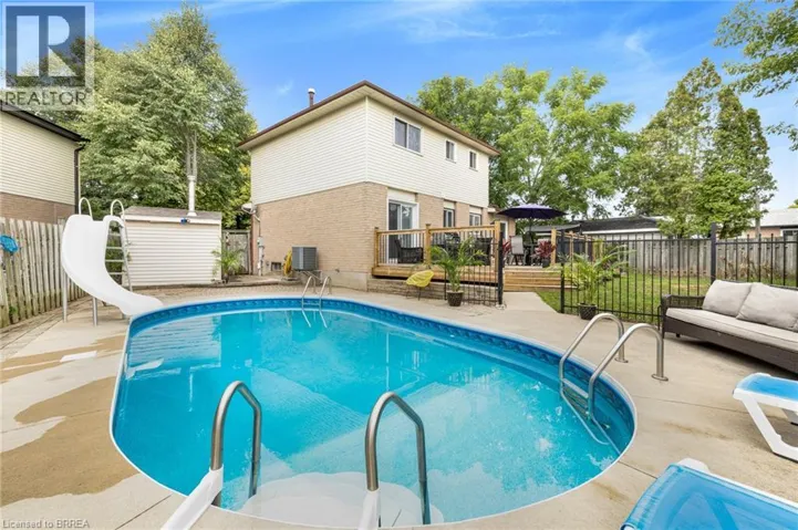 37 ROSE Court, Paris, Ontario N3L3T9