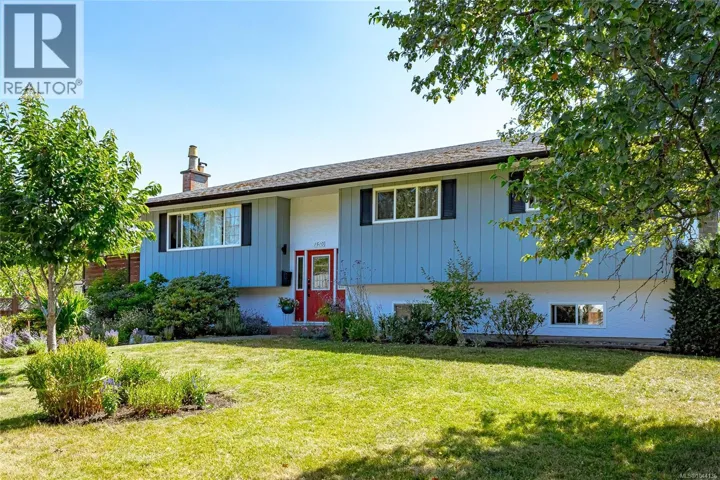 1510 Edgemont Rd, Saanich, British Columbia V8N4P9
