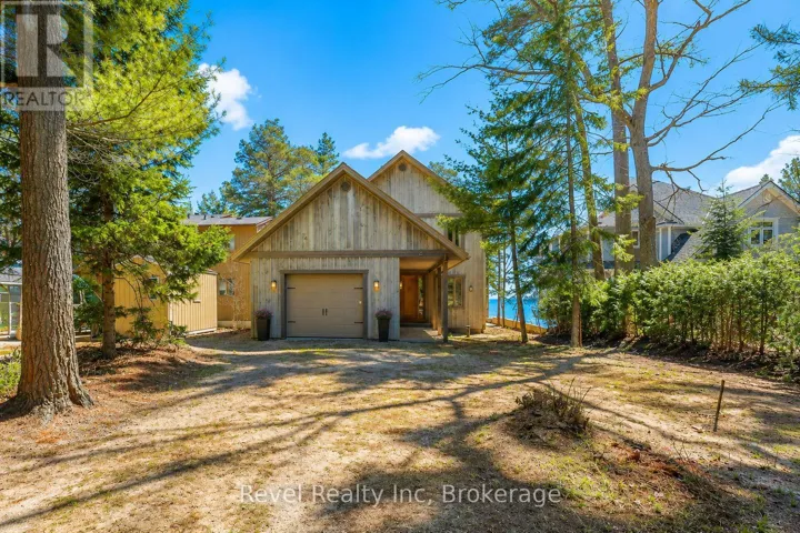 12 WALKER ROAD, Tiny, Ontario L0L2J0
