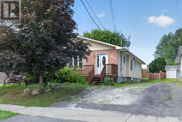 1852 BROOKDALE AVENUE, Cornwall, Ontario K6J5R9