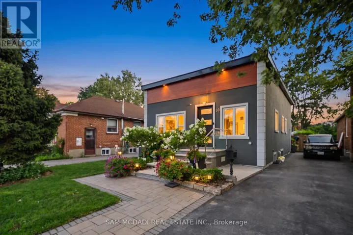 30 MAPLE AVENUE N, Mississauga (Port Credit), Ontario L5H2S1