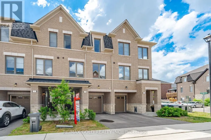 9 ARCOLA STREET, Brampton (Goreway Drive Corridor), Ontario L6P4N7