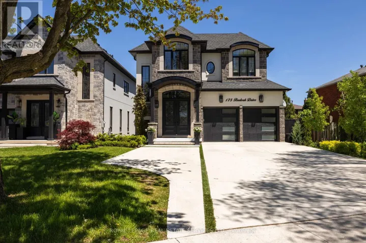 175 BURLOAK DRIVE W, Oakville (BR Bronte), Ontario L6L6E6