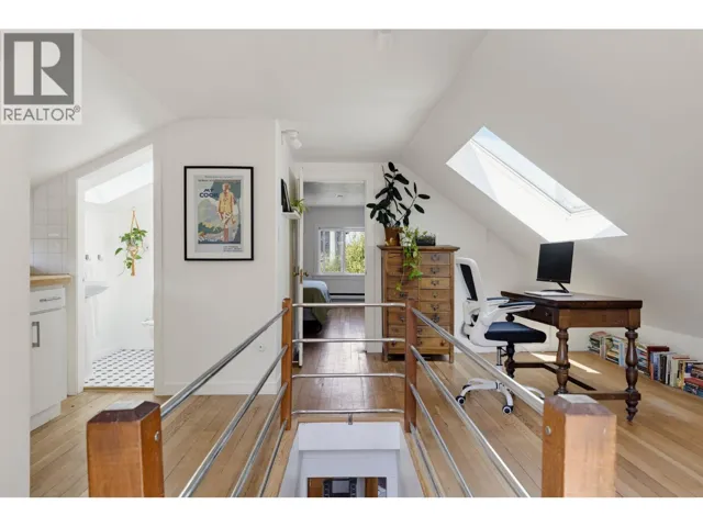 268 N NANAIMO STREET, Vancouver, British Columbia V5L3G4
