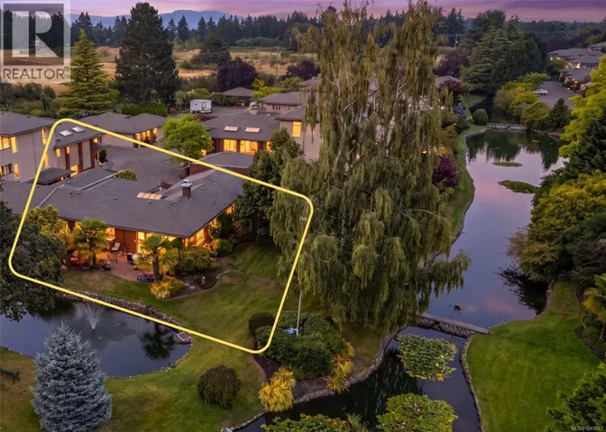 129 2345 Cedar Hill Cross Rd, Oak Bay, British Columbia V8P5M8
