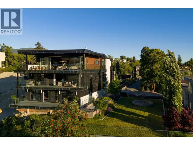 581 Vancouver Avenue, Penticton, British Columbia V2A1A4