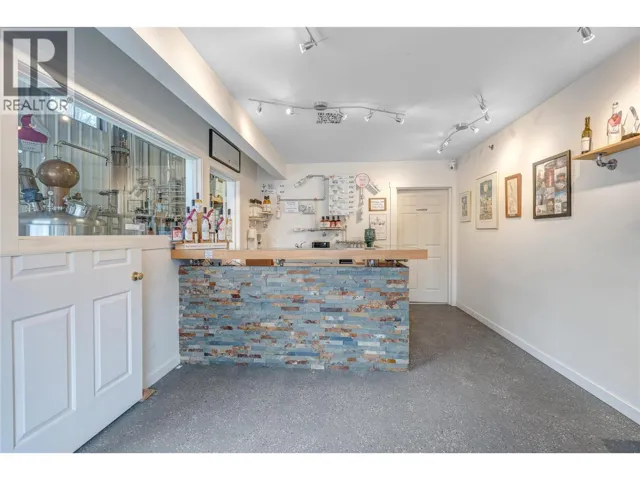 18006 Bentley Road Unit# 101, Summerland, British Columbia V0H1Z3