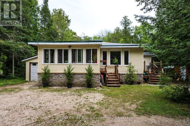 496 BERFORD LAKE ROAD, South Bruce Peninsula, Ontario N0H2T0