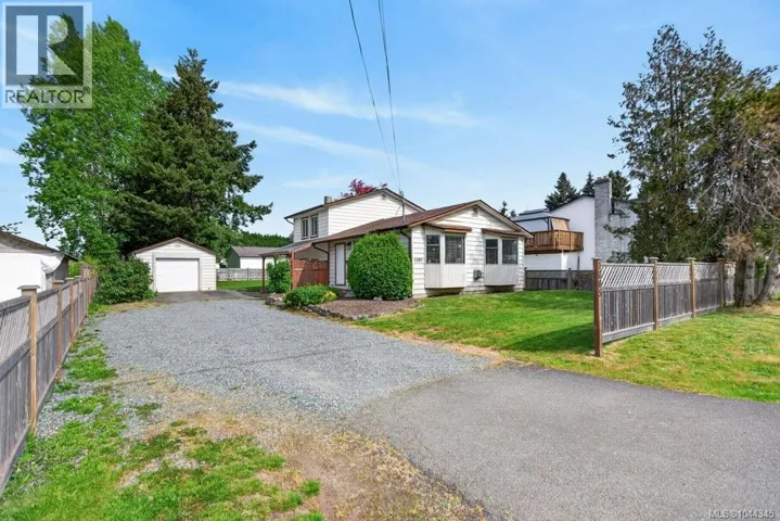 1005 26th St, Courtenay, British Columbia V9N7H6