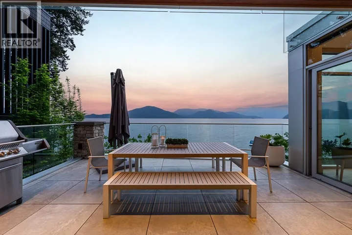 53 BRUNSWICK BEACH ROAD, Lions Bay, British Columbia V0N2E0