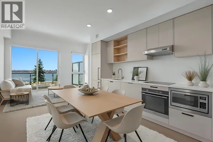 655 422 E 3RD STREET, North Vancouver, British Columbia V7L1G2