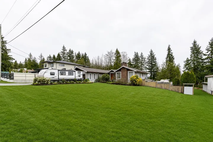 7262 209A STREET, Langley, British Columbia V2Y2E4