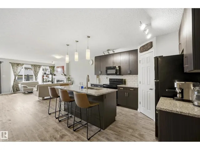 3805 POWELL WD SW, Edmonton, Alberta T6W2W9