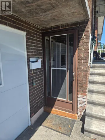 60 ALBANY DRIVE, Vaughan (West Woodbridge), Ontario L4L2X7