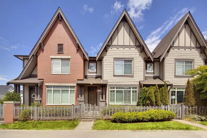 16439 24 AVENUE, Surrey, British Columbia V3Z0V8