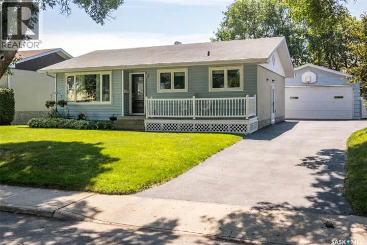 1561 Sibbald CRESCENT, Prince Albert, Saskatchewan S6V6E5
