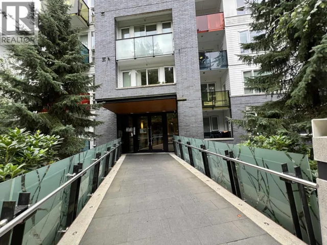 PH18 9250 UNIVERSITY HIGH STREET, Burnaby, British Columbia V5A0B3