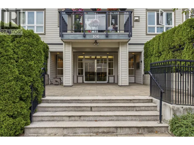 303 106 W KINGS ROAD, North Vancouver, British Columbia V7N2L8