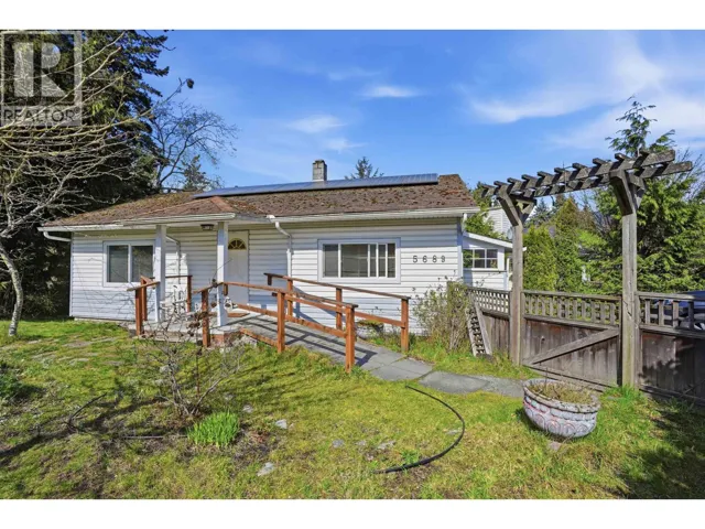 5689 PORPOISE BAY ROAD, Sechelt, British Columbia V0N1V0