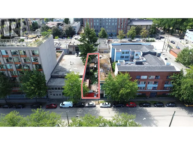 516 ALEXANDER STREET, Vancouver, British Columbia V6A1C7