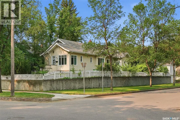 627 9th AVENUE N, Saskatoon, Saskatchewan S7K2Y6