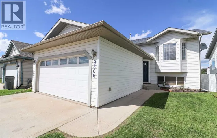9306 113A Avenue, Grande Prairie, Alberta T8V7G1
