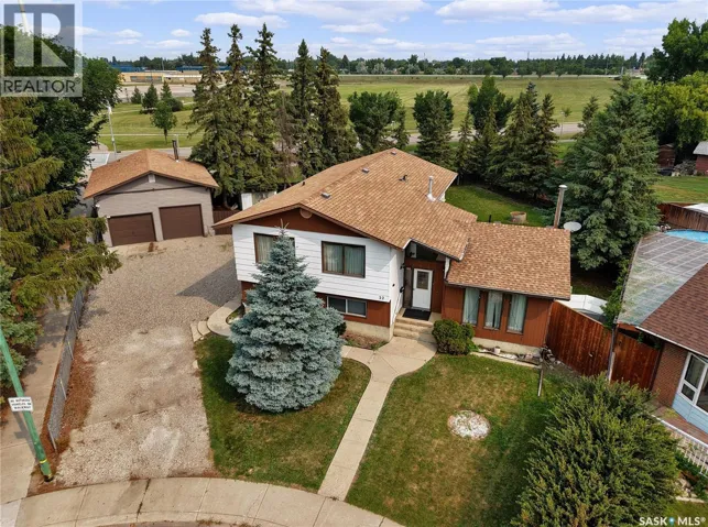22 BLUE PLACE, Saskatoon, Saskatchewan S7M4R9