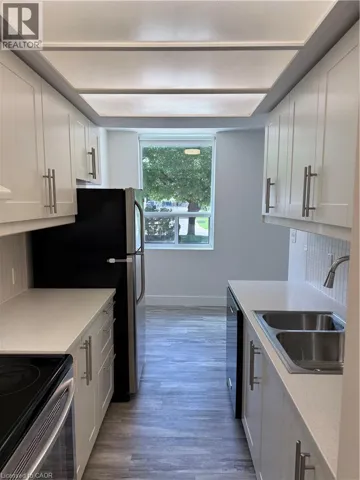120 DUKE Street Unit# 102, Hamilton, Ontario L8P4T1