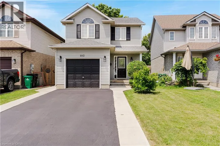 102 CHATEAU Crescent, Cambridge, Ontario N3H5S3