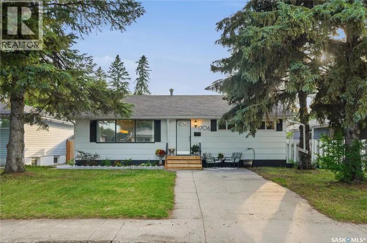 1706 Ewart AVENUE, Saskatoon, Saskatchewan S7H2L2