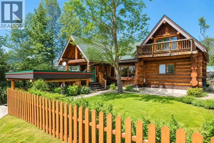 2266 Fifth Avenue, Rossland, British Columbia V0G1Y0