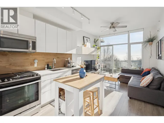 208 200 NELSON'S CRESCENT, New Westminster, British Columbia V3L0H4