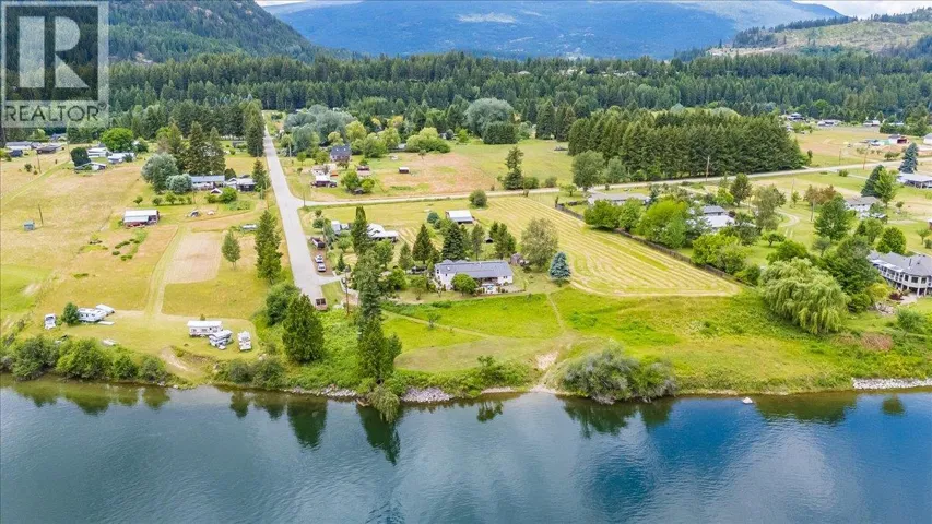 896 McHardy Road, Shoreacres, British Columbia V1N4P9
