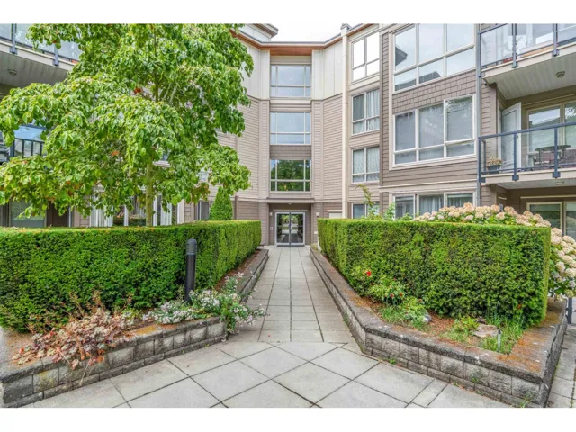 327 15918 26 AVENUE, Surrey, British Columbia V3S5K3