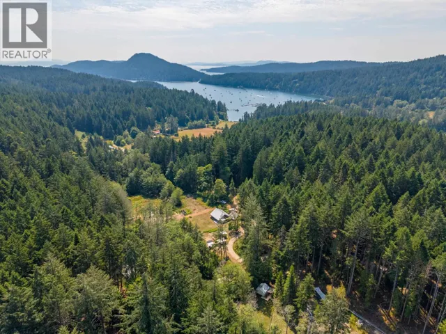 4501 SHORT ROAD, Pender Island, British Columbia V0N2M1