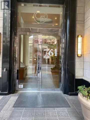 907 - 761 BAY STREET, Toronto (Bay Street Corridor), Ontario M5G2R2