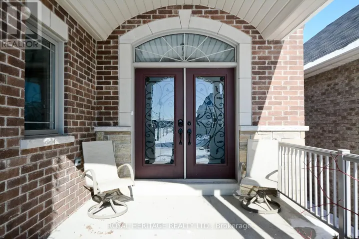 51 GLORIA CRESCENT, Whitby (Williamsburg), Ontario L1P1V3