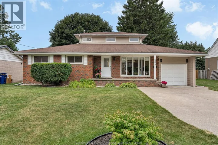 4069 ROSELAND DRIVE West, Windsor, Ontario N9G1Z7