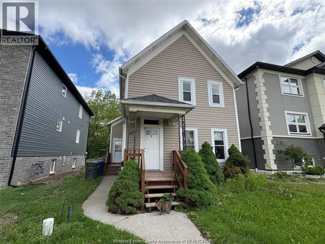 454 CRAWFORD, Windsor, Ontario N9A5C4