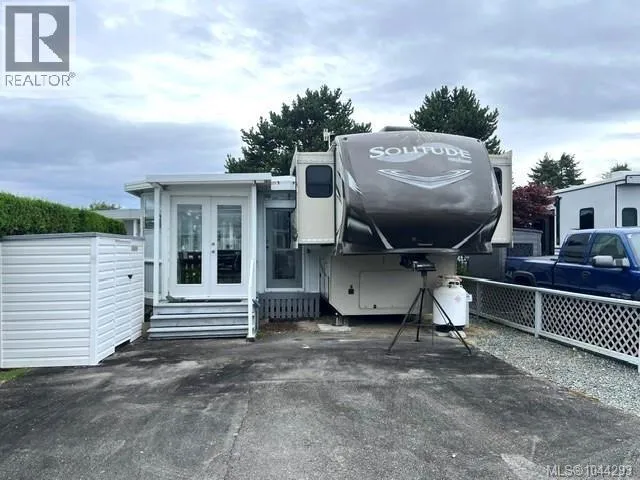 305 200 Corfield St, Parksville, British Columbia V9P2H5