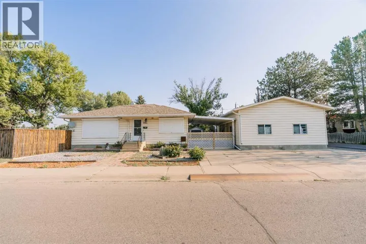 2305 7 Avenue N, Lethbridge, Alberta T1H0Z2