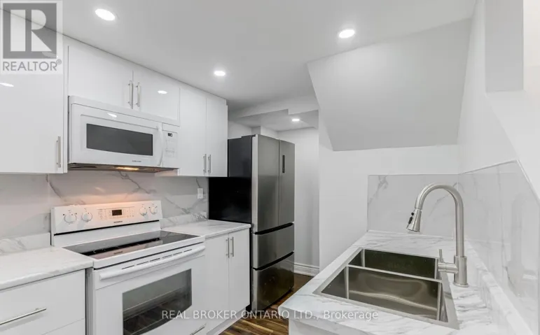 47 ROTARY DRIVE, Toronto (Rouge), Ontario M1B2J2