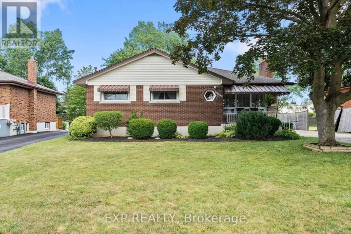 8800 CHAMPLAIN DRIVE, Niagara Falls (Chippawa), Ontario L2G6Y6