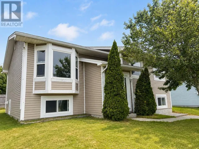 17 Harrington Drive, St. John's, Newfoundland & Labrador A1E5V7