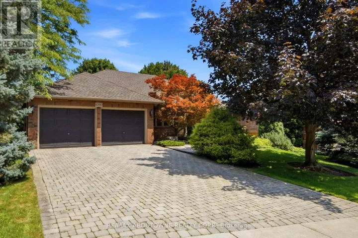 1090 CROFTON WAY, Burlington (Tyandaga), Ontario L7P4W8