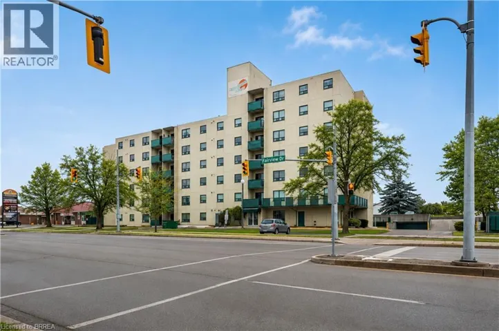421 FAIRVIEW Drive Unit# 105, Brantford, Ontario N3R7M3