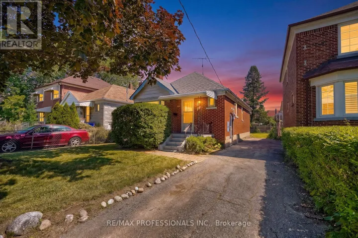 53 TWENTY FIRST STREET, Toronto (New Toronto), Ontario M8V3L8