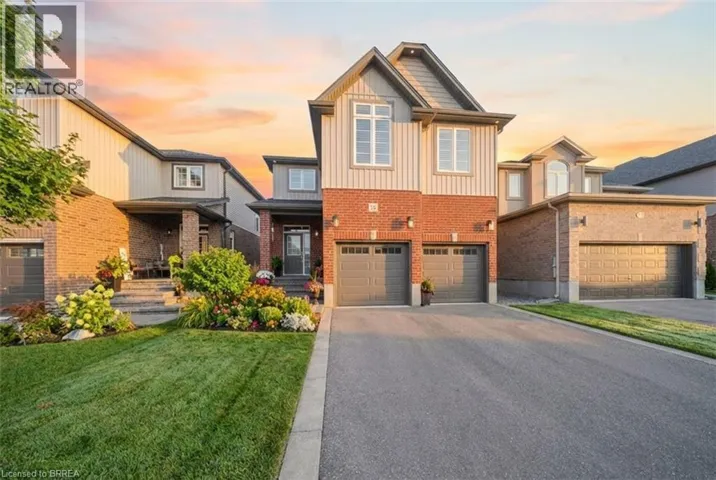 32 ARLINGTON Parkway, Paris, Ontario N3L0G2