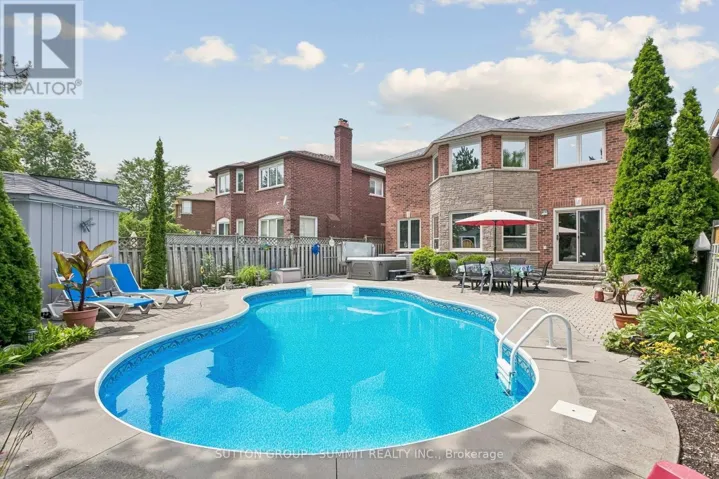 3176 DOVETAIL MEWS, Mississauga (Erin Mills), Ontario L5L5K4