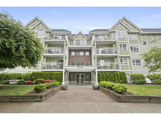 103 20189 54 AVENUE, Langley, British Columbia V3A3W2